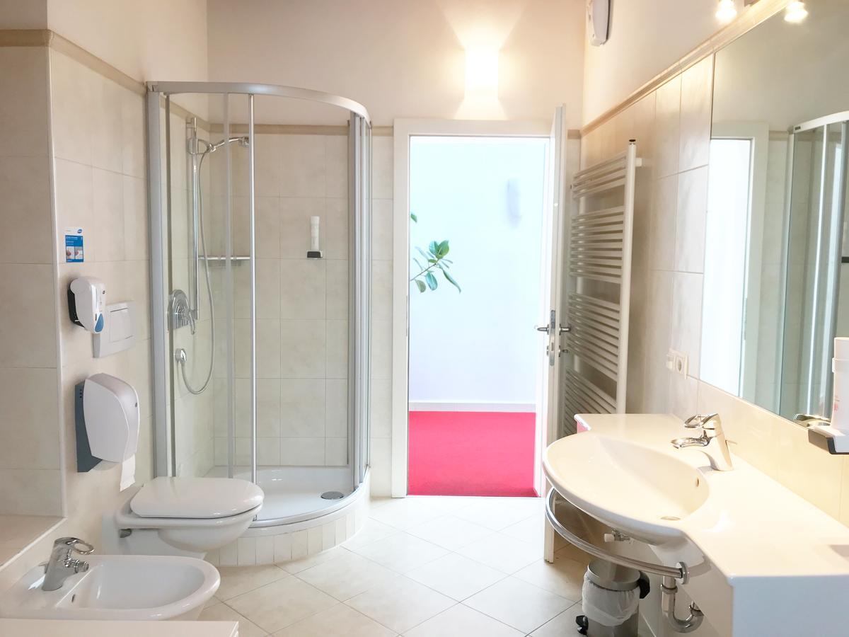 Manzoni Rooms Мерано Экстерьер фото